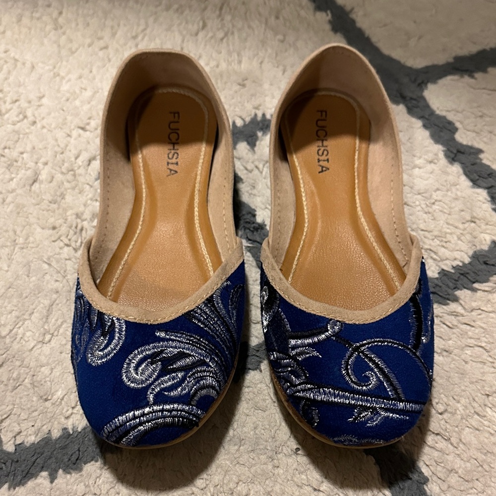 Fuchsia Sapphire Serenity Flats. Slightly worn. No longer made. Size 6